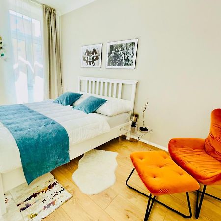 Colorful & Quiet Apartment In Beautiful Viennese Building Luaran gambar