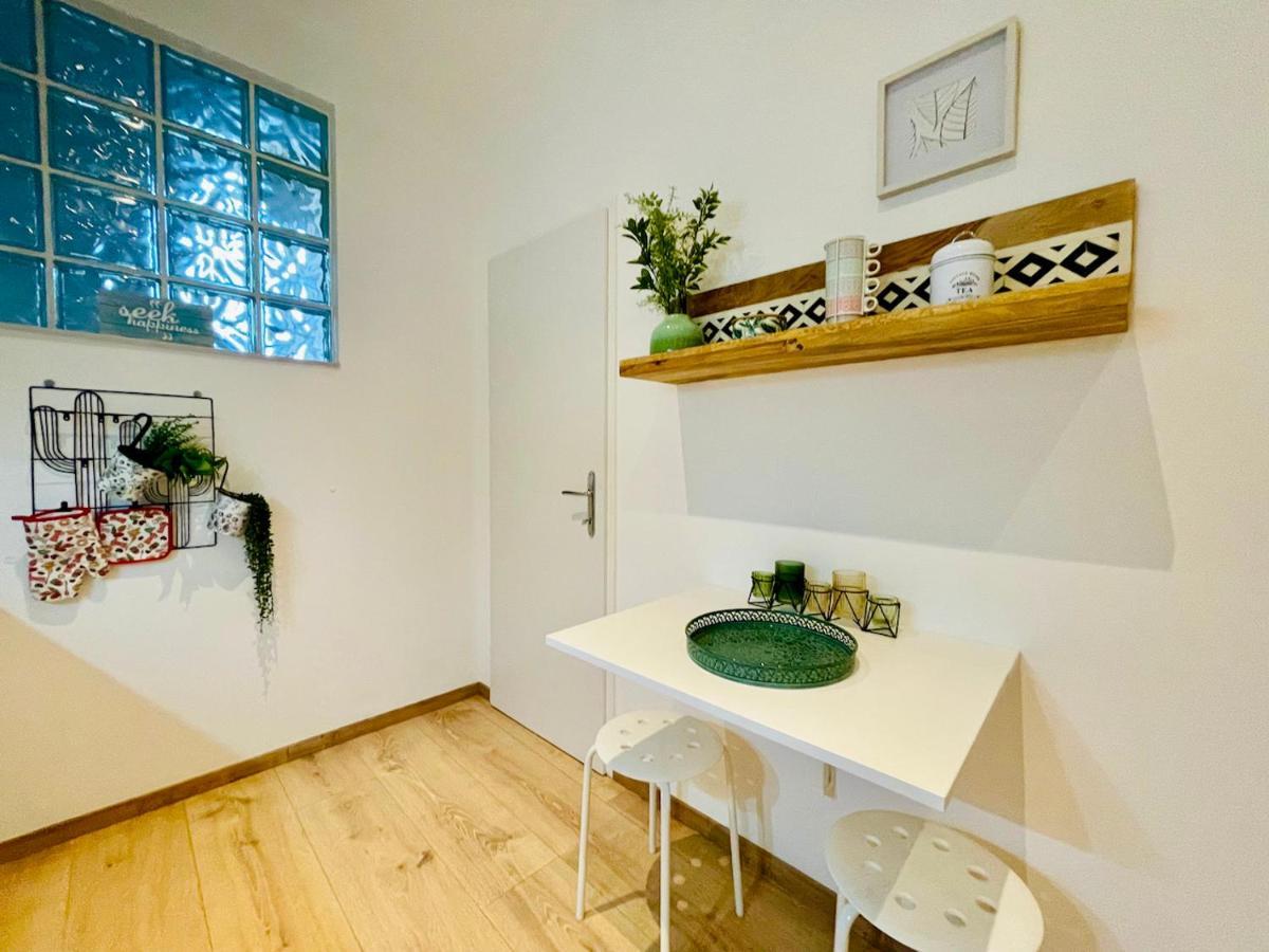 Colorful & Quiet Apartment In Beautiful Viennese Building Luaran gambar