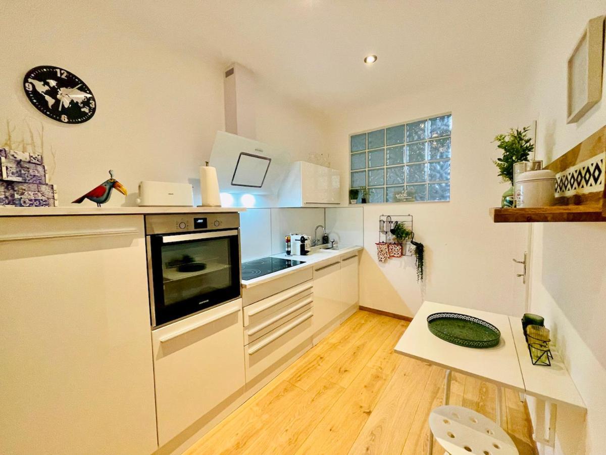 Colorful & Quiet Apartment In Beautiful Viennese Building Luaran gambar