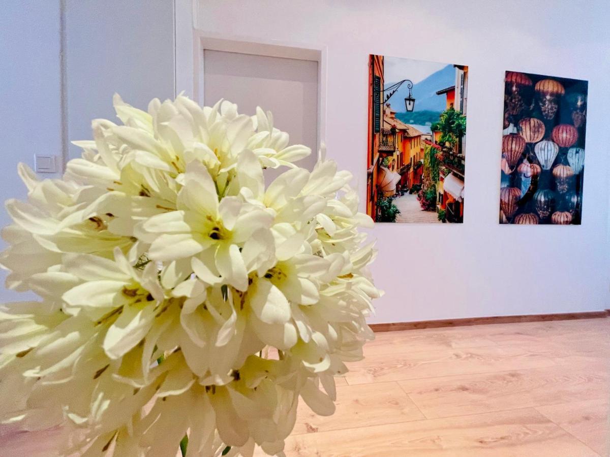 Colorful & Quiet Apartment In Beautiful Viennese Building Luaran gambar
