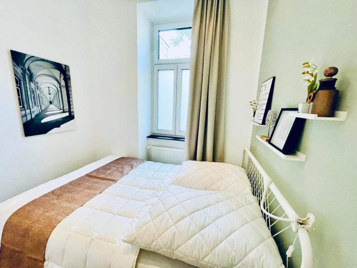 Colorful & Quiet Apartment In Beautiful Viennese Building Luaran gambar
